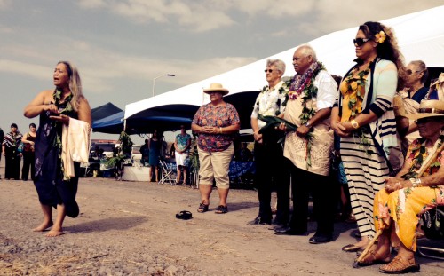 Kumu Nalei Kunewa blesses the grounds of the new health care center in Laʻi ʻŌpua. Looking on, from left to right, are Richard Taaffe, CEO of the West Hawaiʻi Community Health Center, Bo Kahui, Hawaiian homesteader & Executive Director of Laʻi ʻŌpua 2020, lineal descendent Keaka Lui and revered Kona kūpuna Aunty Elizabeth Maluihi Lee.